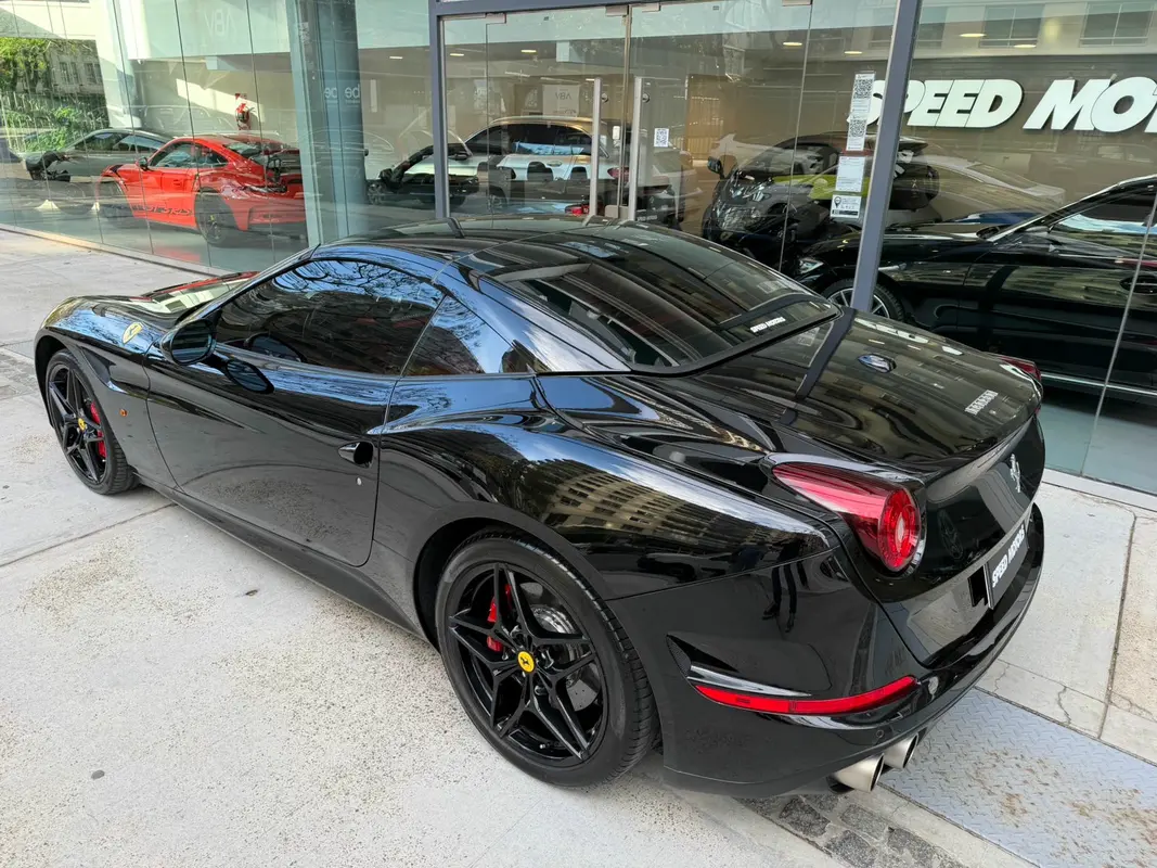 Mira esta publicación de Ferrari California 2016 en Motordil