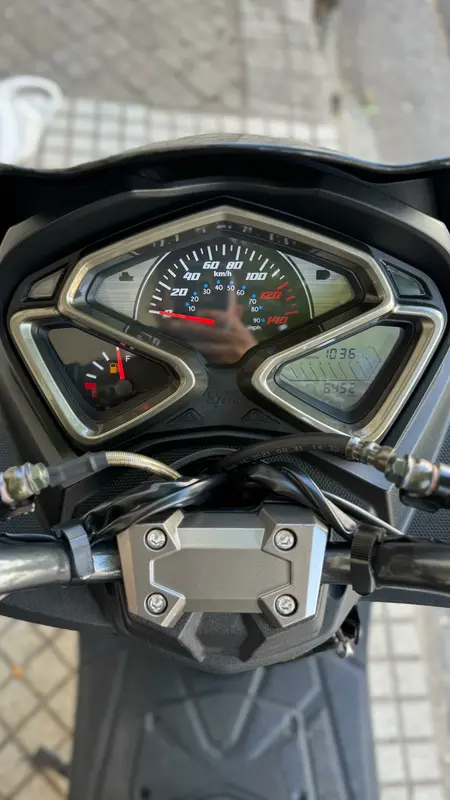 Mira esta publicación de SYM 200 JET 14 2023 en Motordil