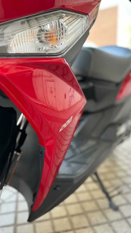 Mira esta publicación de SYM 200 JET 14 2023 en Motordil