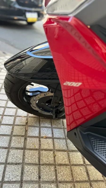 Mira esta publicación de SYM 200 JET 14 2023 en Motordil