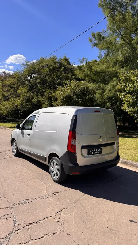 Mira esta publicación de Renault Kangoo 2022 en Motordil
