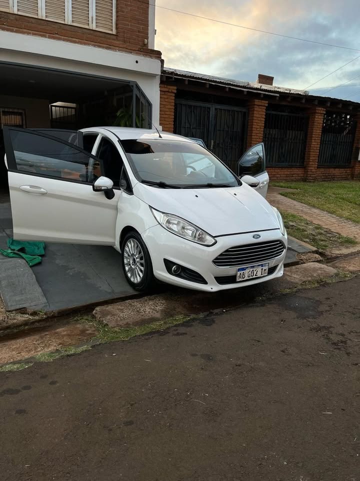 Mira esta publicación de Ford Fiesta 2017 en Motordil