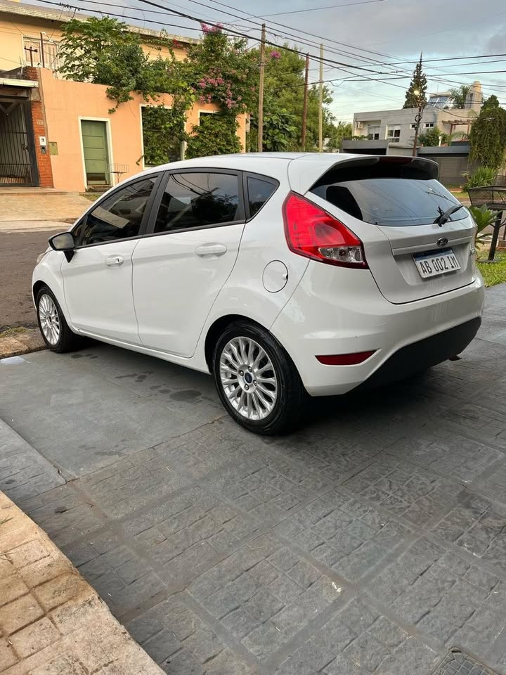 Mira esta publicación de Ford Fiesta 2017 en Motordil