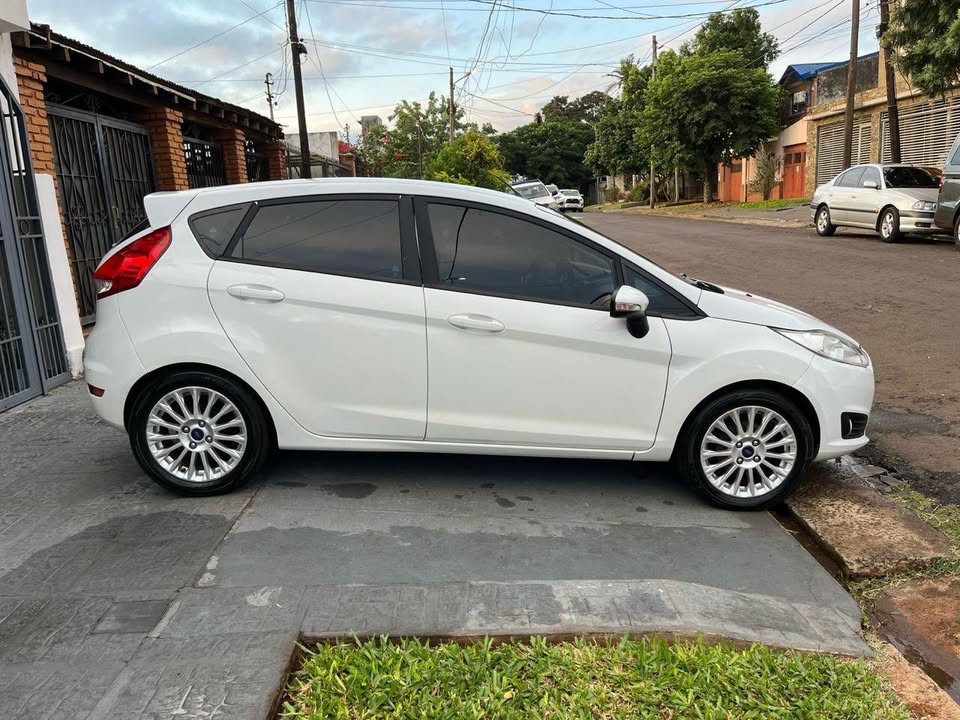 Mira esta publicación de Ford Fiesta 2017 en Motordil