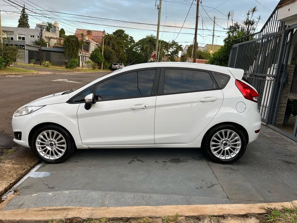 Mira esta publicación de Ford Fiesta 2017 en Motordil