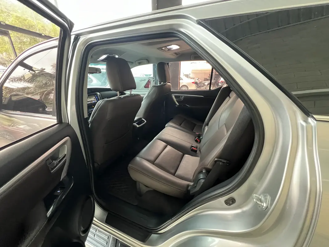 Mira esta publicación de Toyota SW4 2018 en Motordil