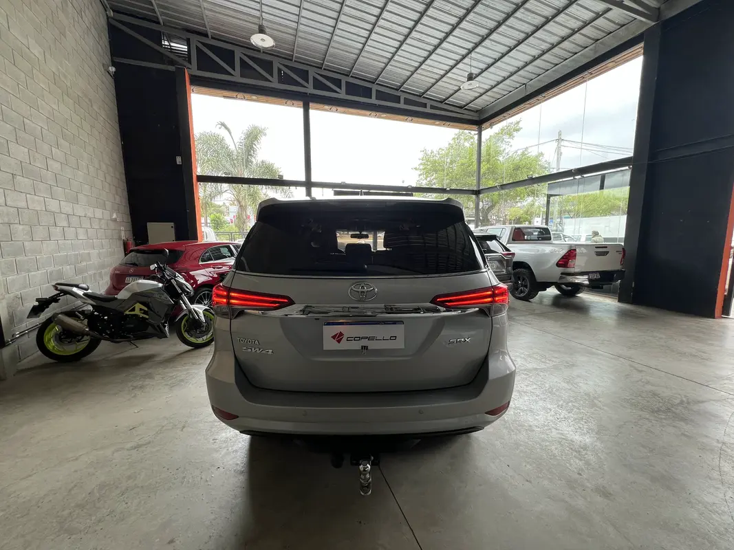 Mira esta publicación de Toyota SW4 2018 en Motordil