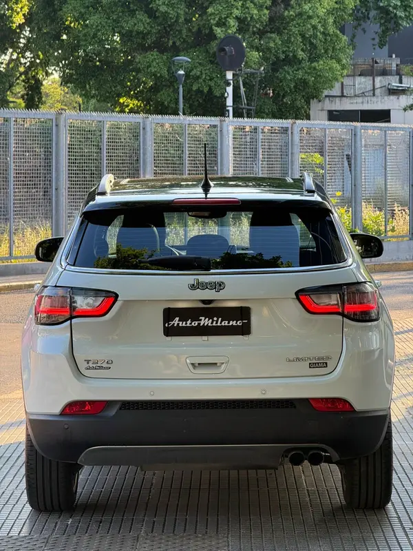 Mirá esta publicación de Jeep Compass