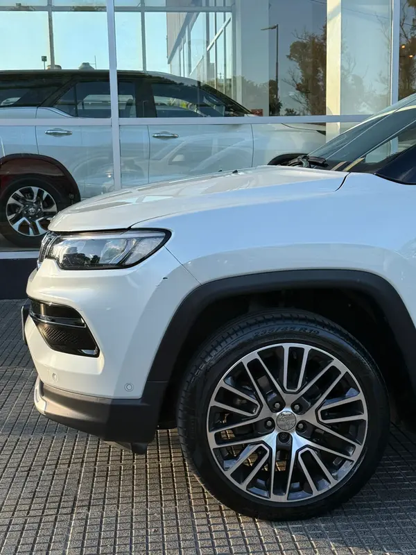 Mirá esta publicación de Jeep Compass