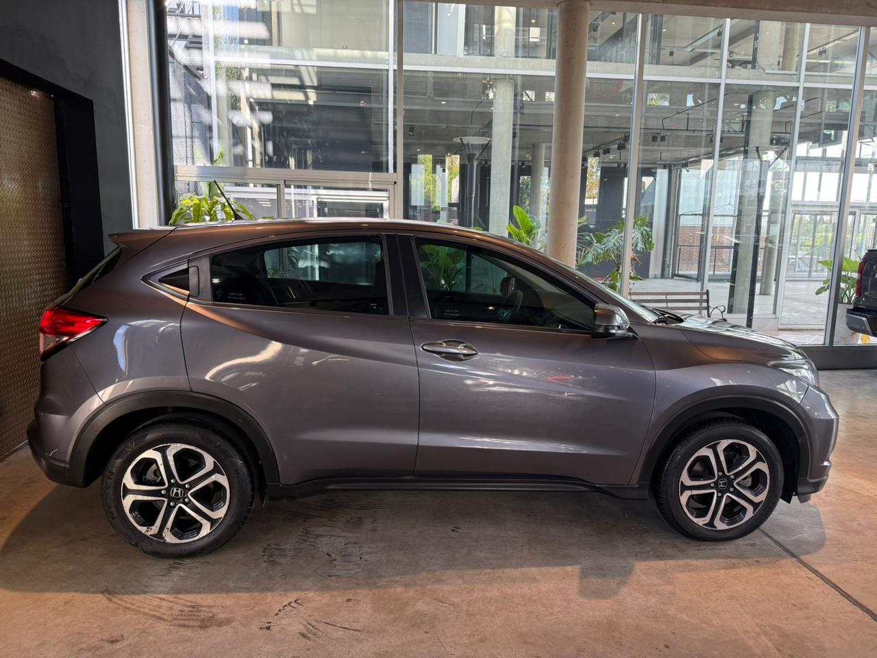 Mira esta publicación de Honda HRV 2017 en Motordil