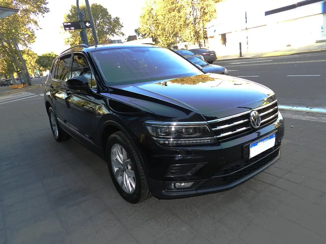 Mira esta publicación de Volkswagen Tiguan Allspace 2018 en Motordil