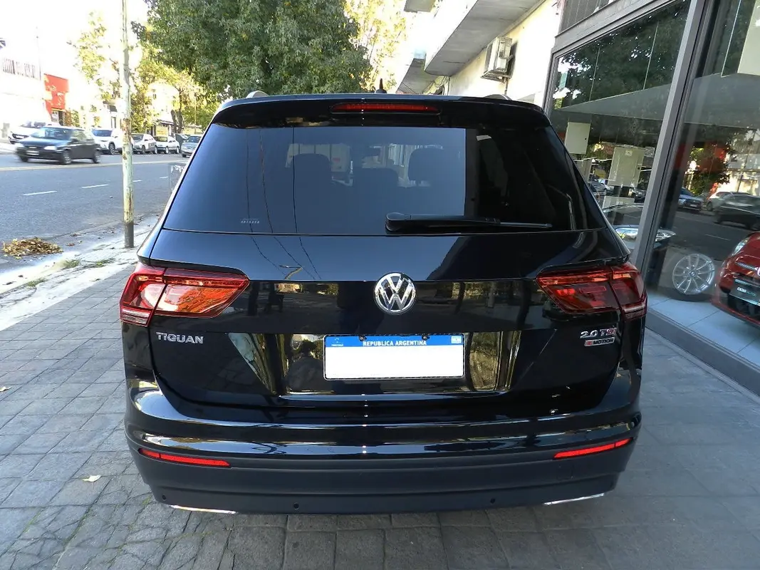 Mira esta publicación de Volkswagen Tiguan Allspace 2018 en Motordil