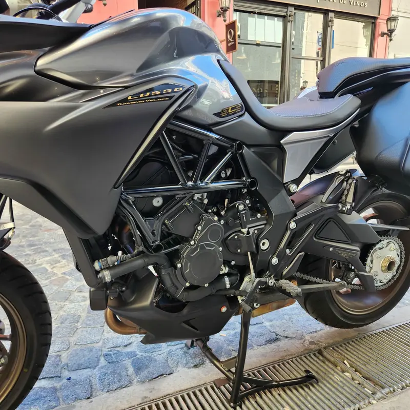 Mira esta publicación de Mv Agusta 800 Veloce Lusso 2023 en Motordil