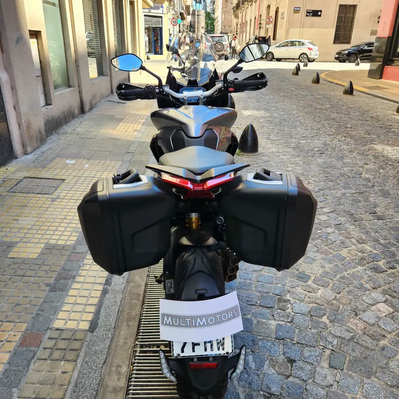 Mira esta publicación de Mv Agusta 800 Veloce Lusso 2023 en Motordil