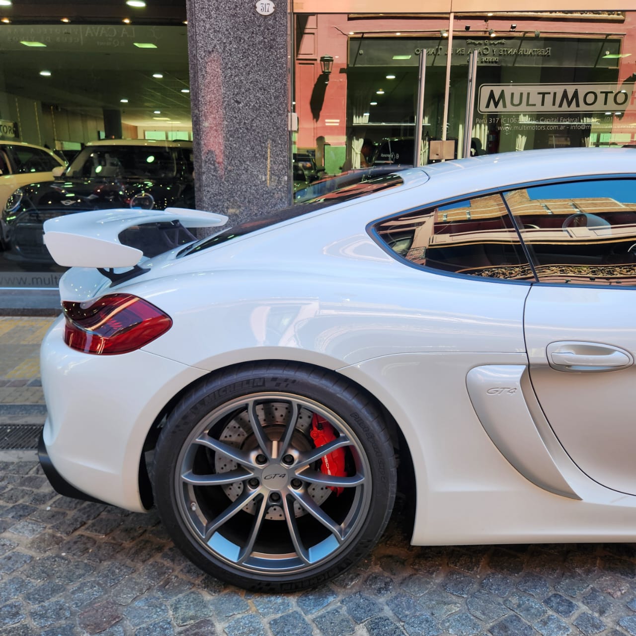 Mira esta publicación de Porsche Cayman 2016 en Motordil