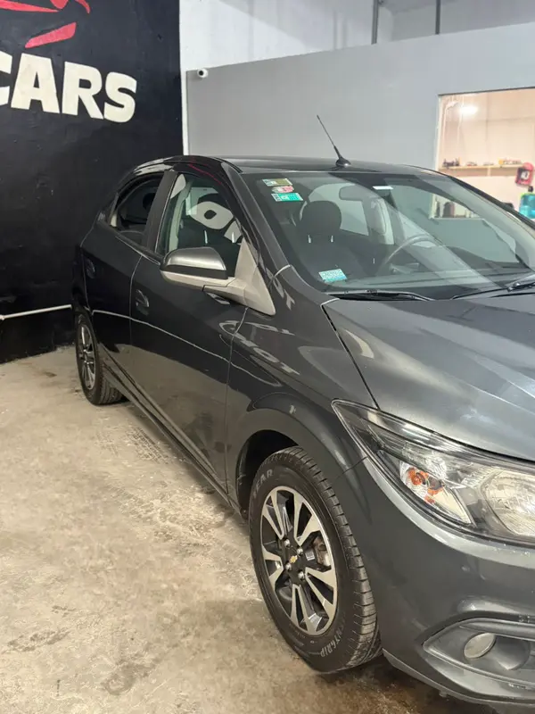 Mira esta publicación de Chevrolet Onix 2017 en Motordil
