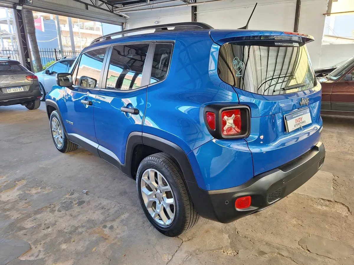 Mirá esta publicación de Jeep Renegade