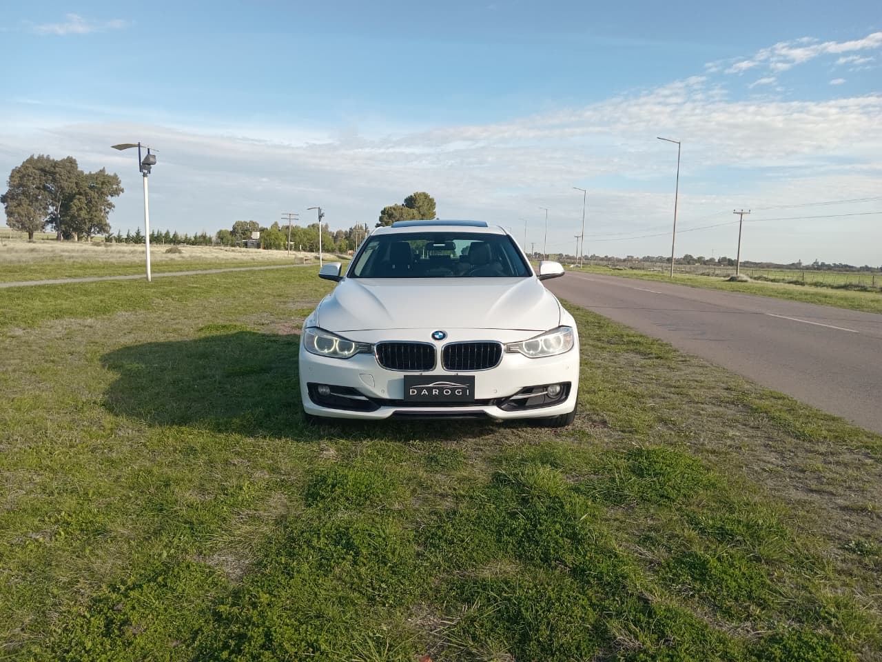Mira esta publicación de BMW Serie 3 2014 en Motordil