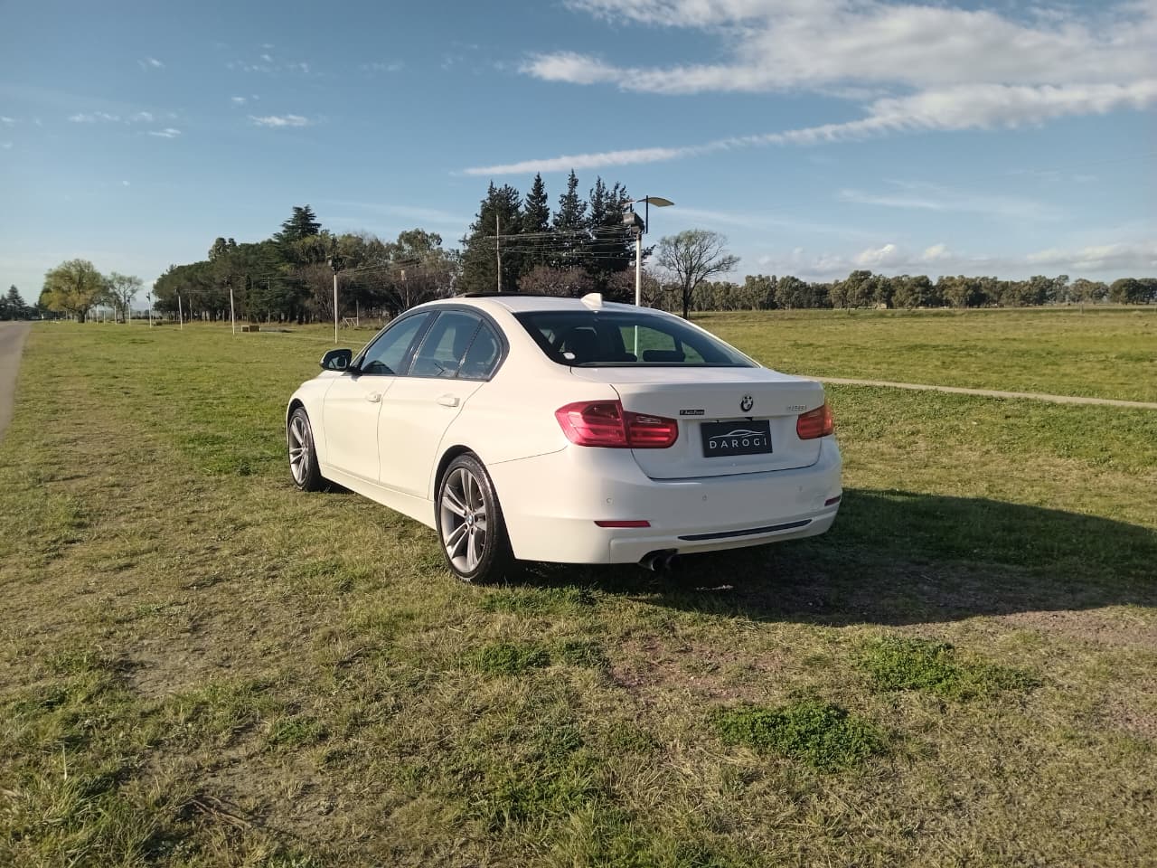 Mira esta publicación de BMW Serie 3 2014 en Motordil