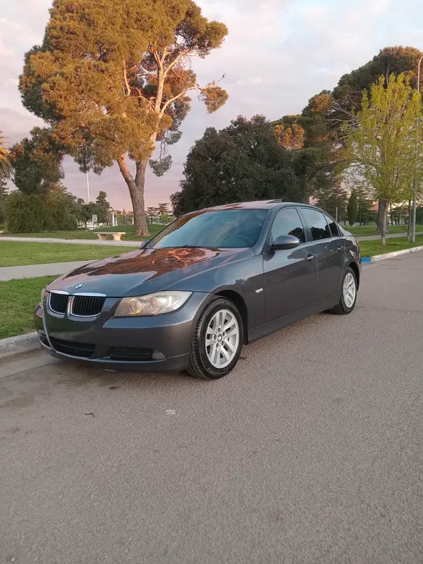 Mira esta publicación de BMW Serie 3 2008 en Motordil