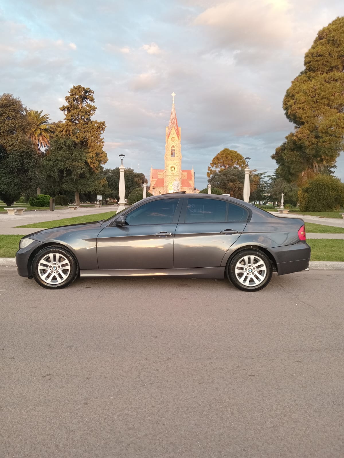 Mira esta publicación de BMW Serie 3 2008 en Motordil