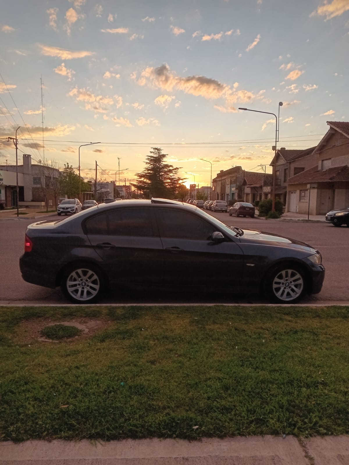 Mira esta publicación de BMW Serie 3 2008 en Motordil