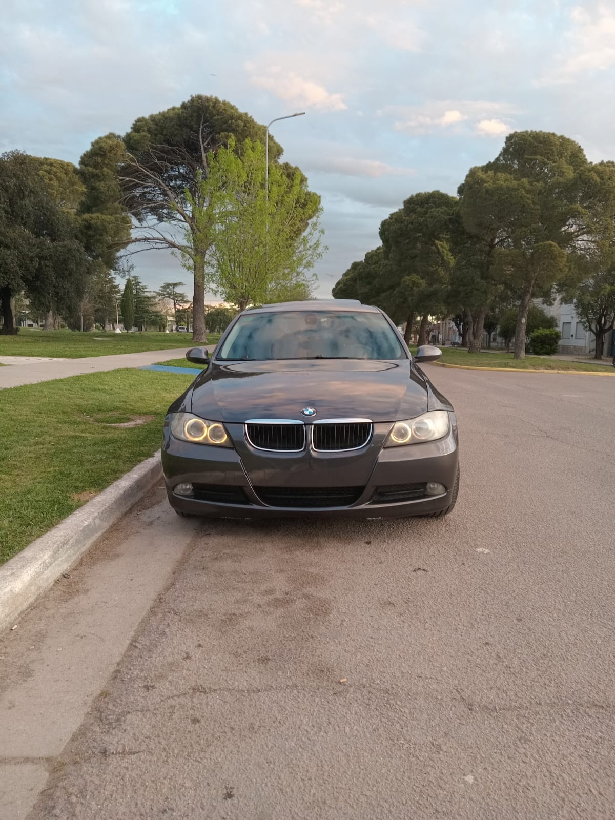 Mira esta publicación de BMW Serie 3 2008 en Motordil