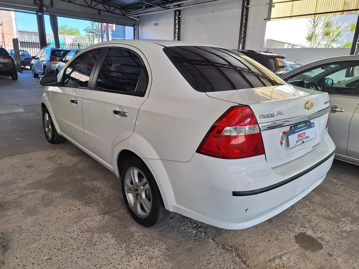 Mira esta publicación de Chevrolet Aveo 2011 en Motordil