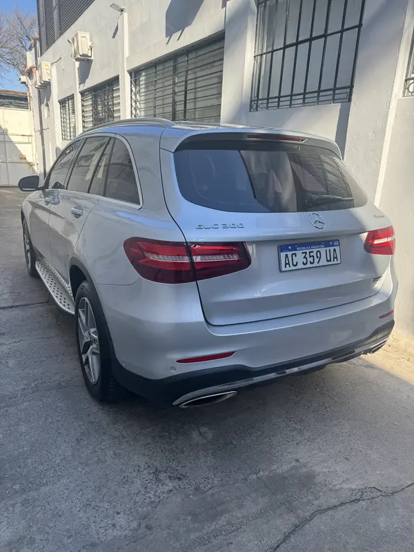 Mira esta publicación de Mercedes Benz GLC 2018 en Motordil