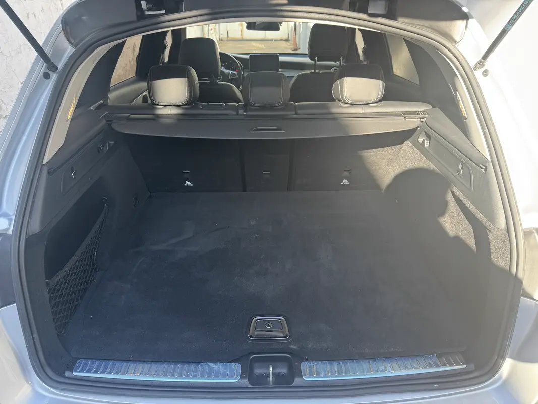 Mira esta publicación de Mercedes Benz GLC 2018 en Motordil