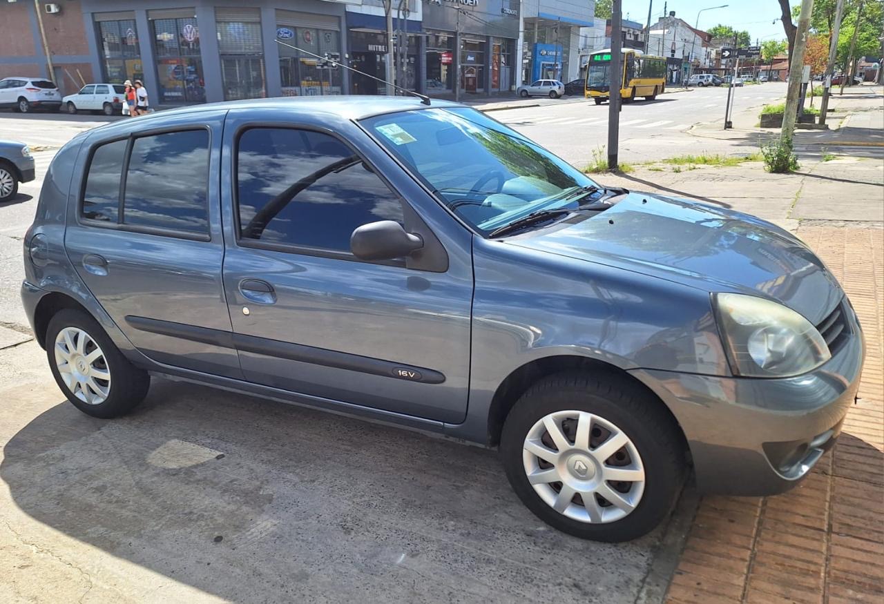 Mira esta publicación de Renault Clio 2 2012 en Motordil