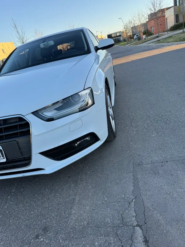 Mira esta publicación de Audi A4 2013 en Motordil