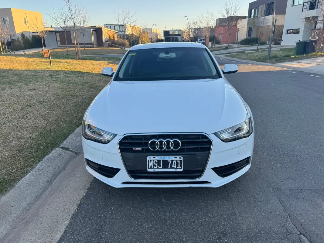 Mira esta publicación de Audi A4 2013 en Motordil