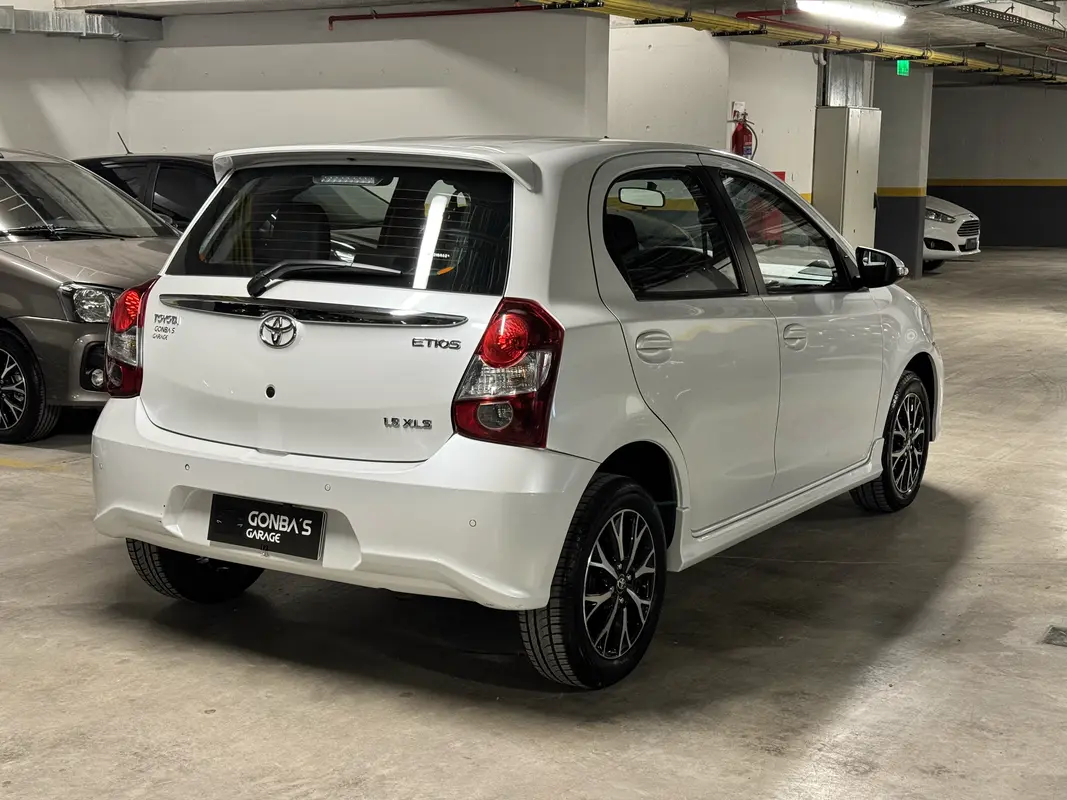 Mira esta publicación de Toyota Etios 2022 en Motordil