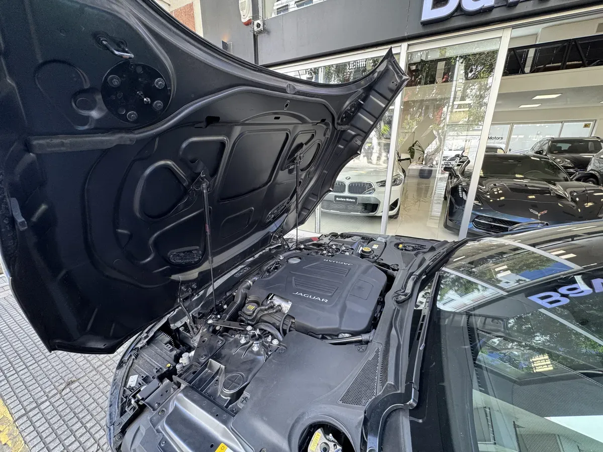 Mirá esta publicación de Jaguar F Type