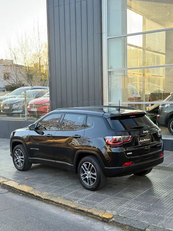 Mirá esta publicación de Jeep Compass