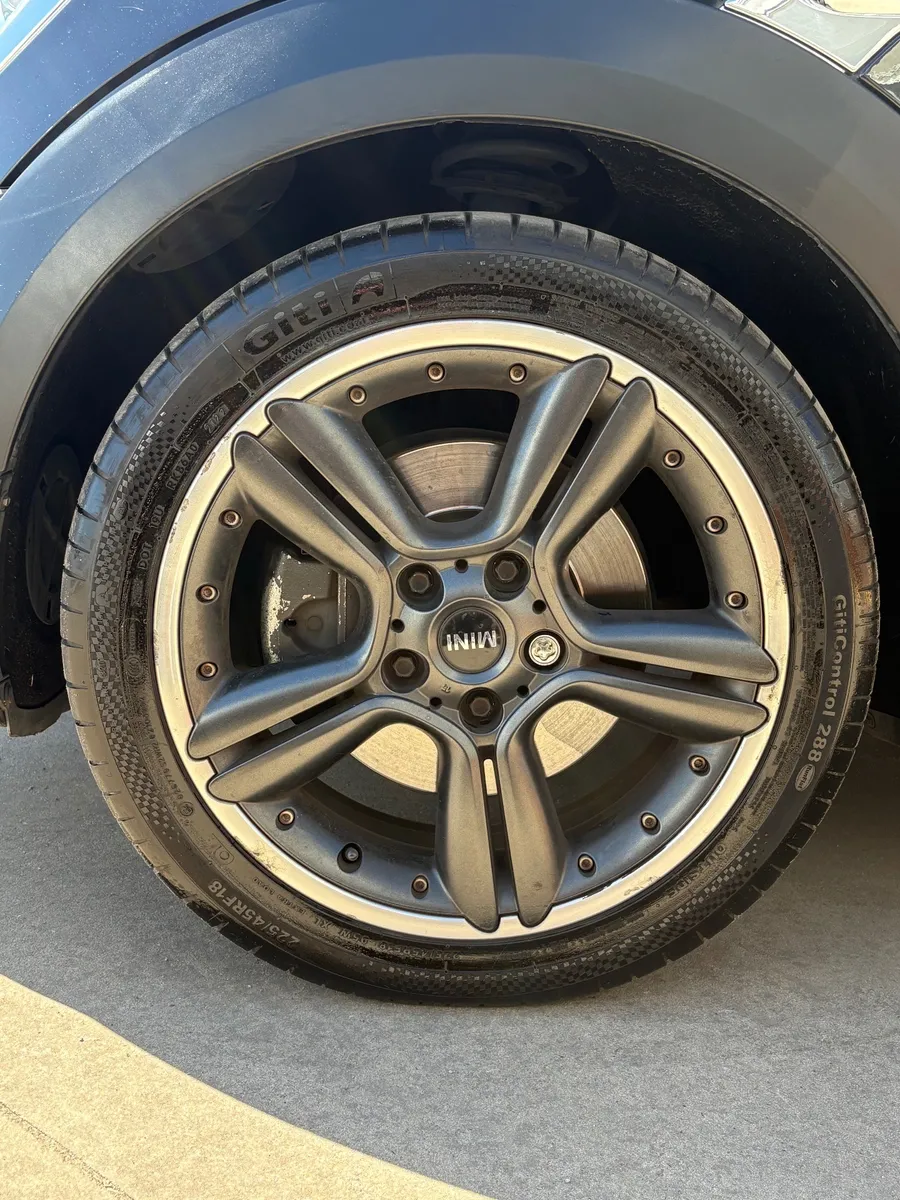 Mira esta publicación de Mini Paceman 2014 en Motordil