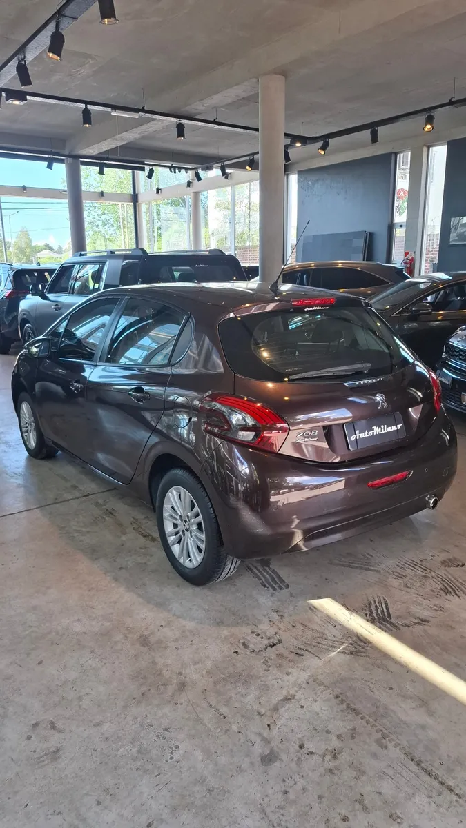 Mira esta publicación de Peugeot 208 2019 en Motordil