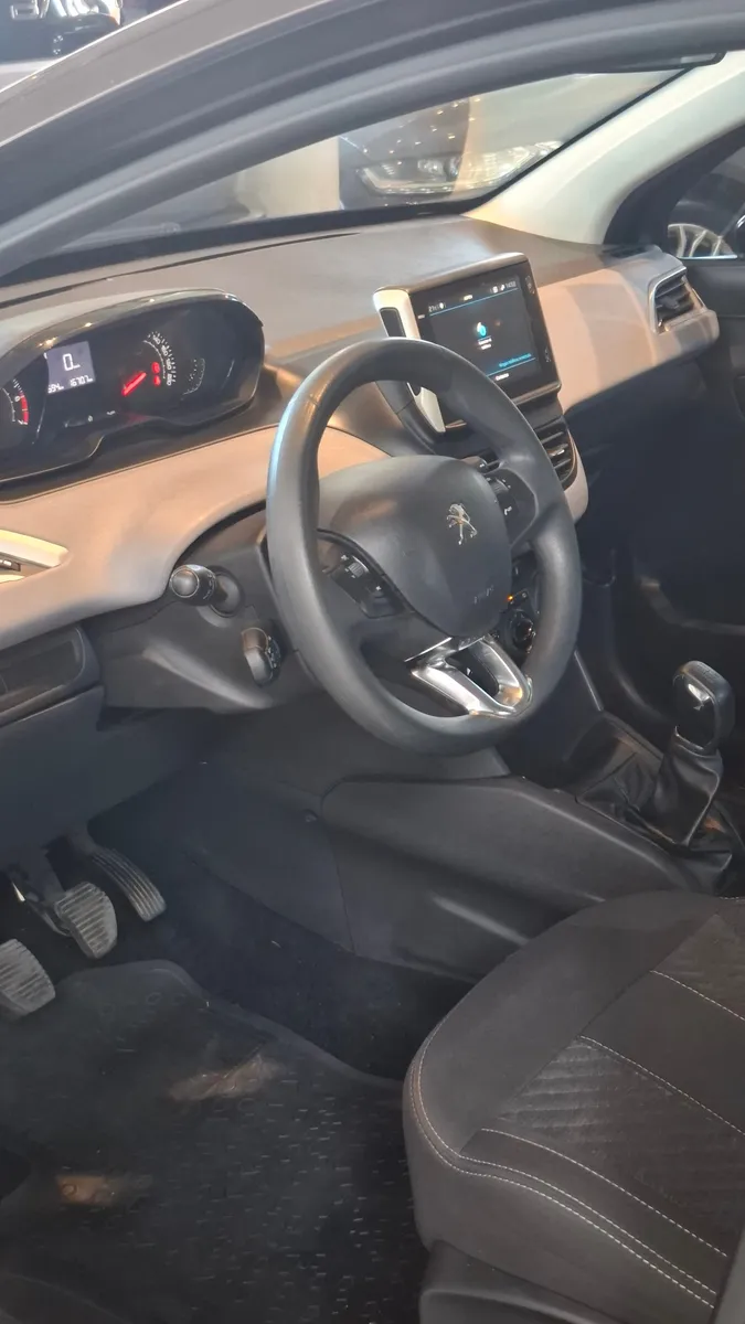 Mira esta publicación de Peugeot 208 2019 en Motordil