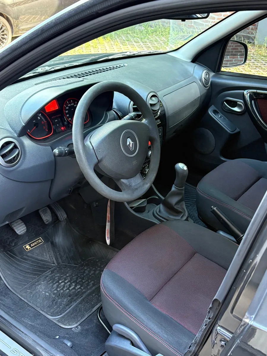 Mira esta publicación de Renault Sandero 2012 en Motordil