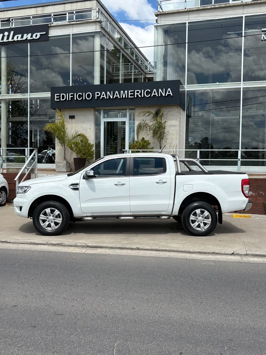 Mira esta publicación de Ford Ranger 2021 en Motordil