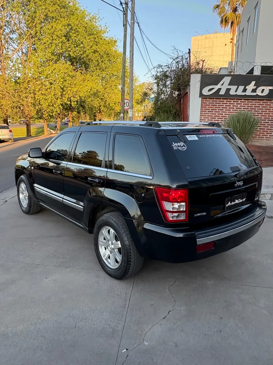 Mira esta publicación de Jeep Cherokee 2008 en Motordil