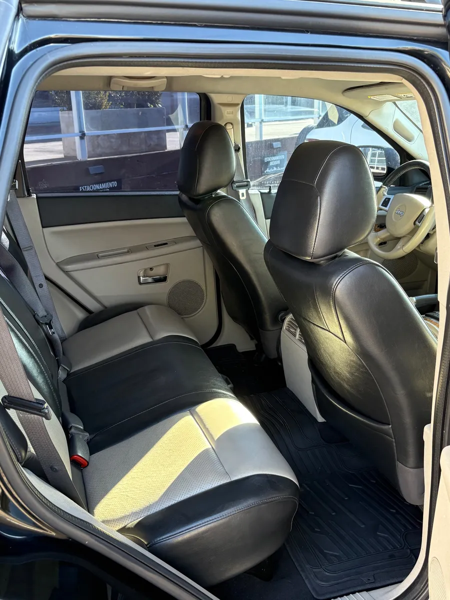 Mira esta publicación de Jeep Cherokee 2008 en Motordil