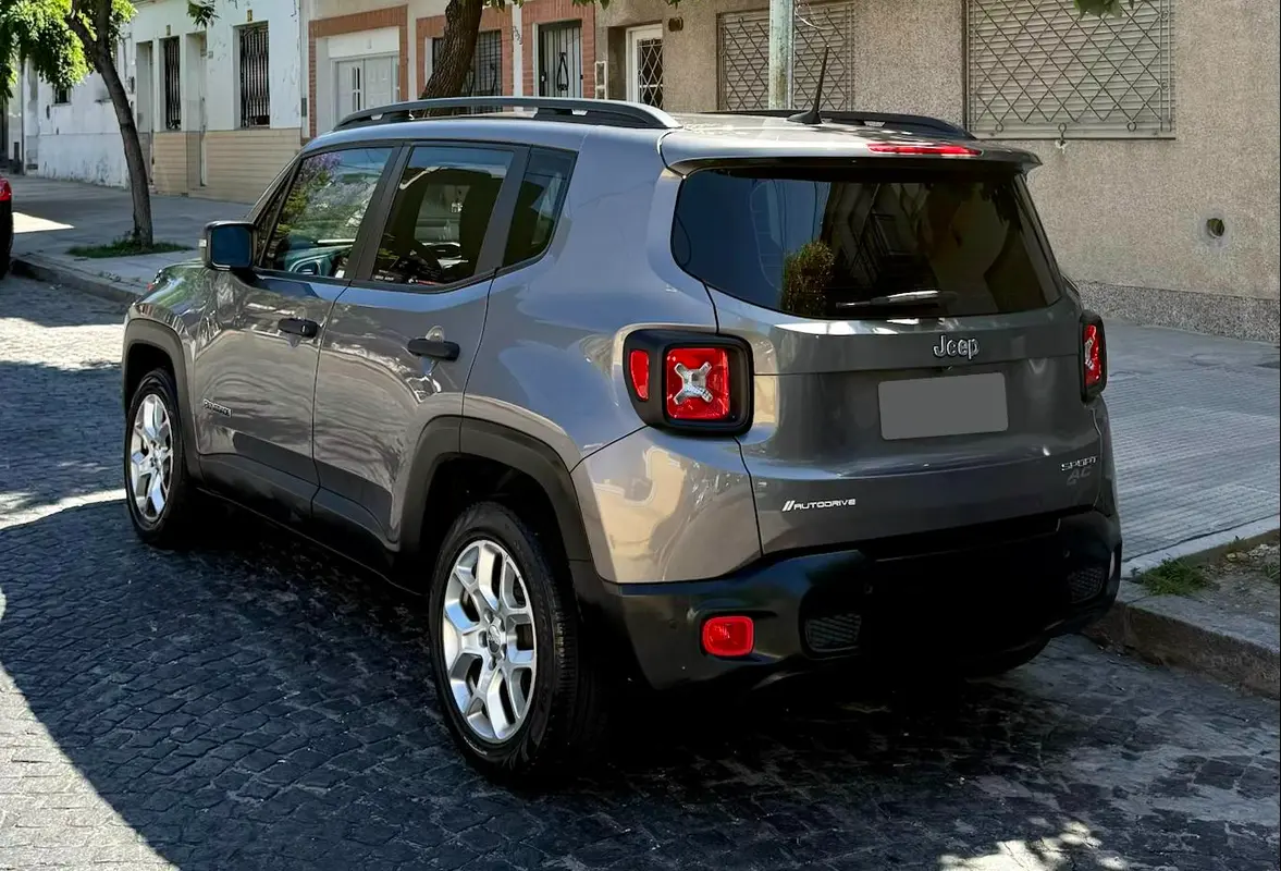 Mirá esta publicación de Jeep Renegade