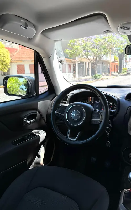 Mirá esta publicación de Jeep Renegade