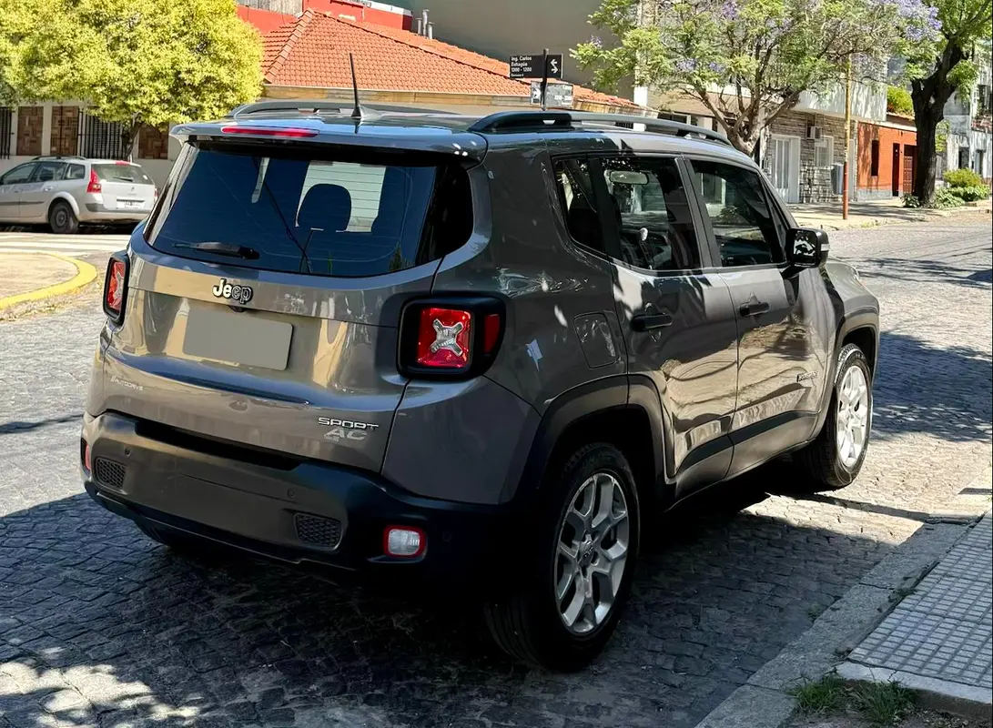 Mirá esta publicación de Jeep Renegade