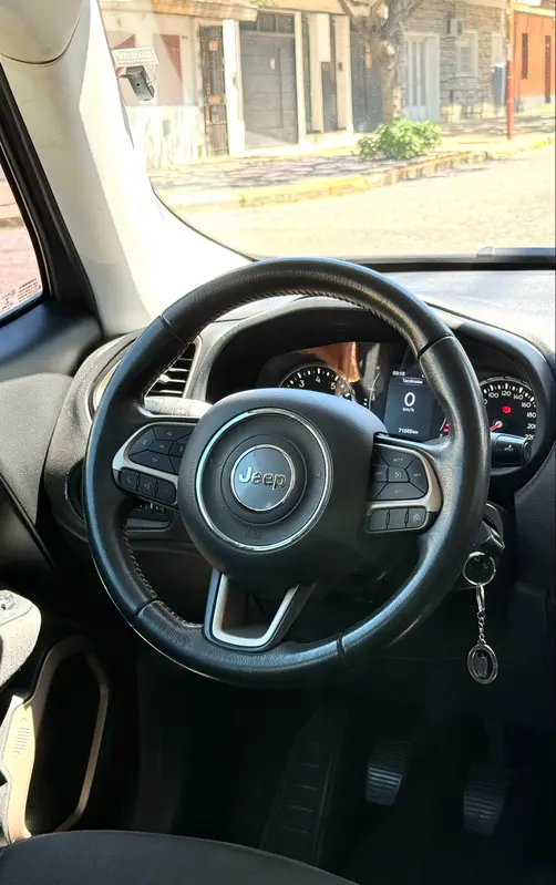 Mirá esta publicación de Jeep Renegade