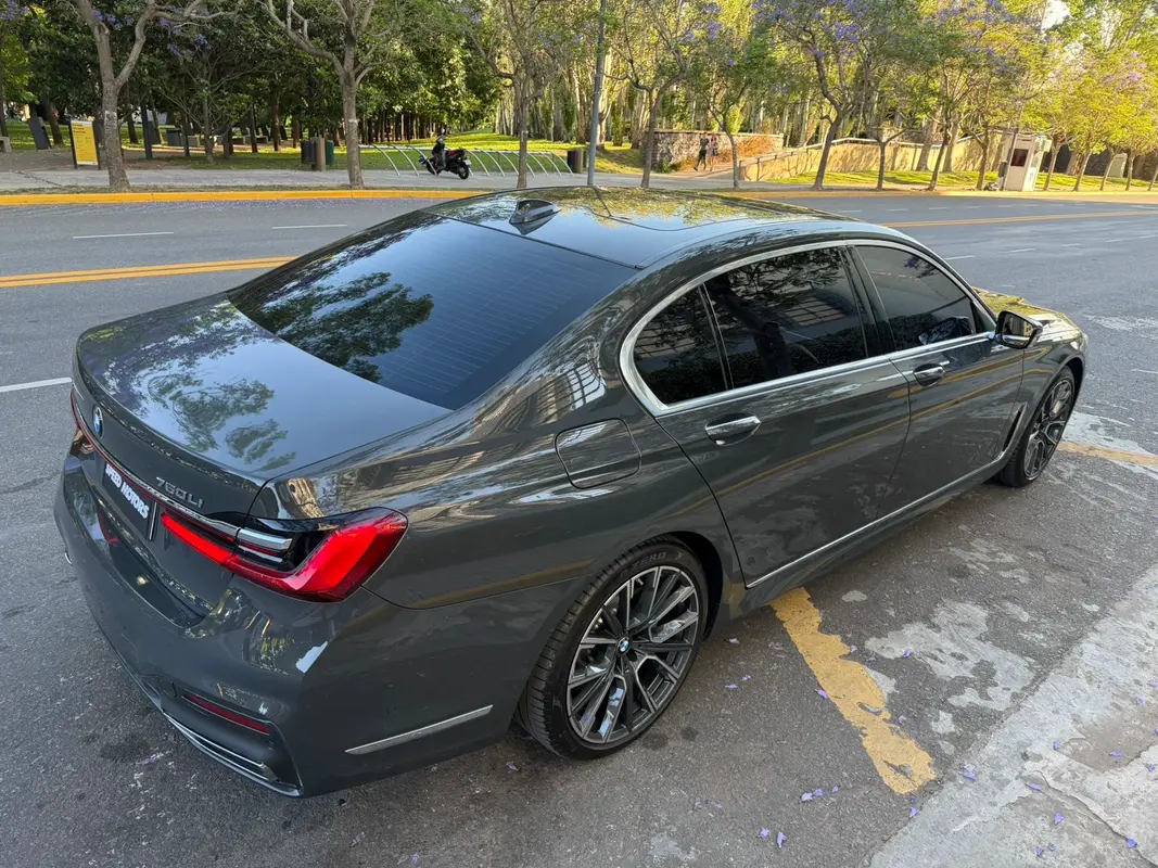 Mira esta publicación de BMW Serie 7 2019 en Motordil