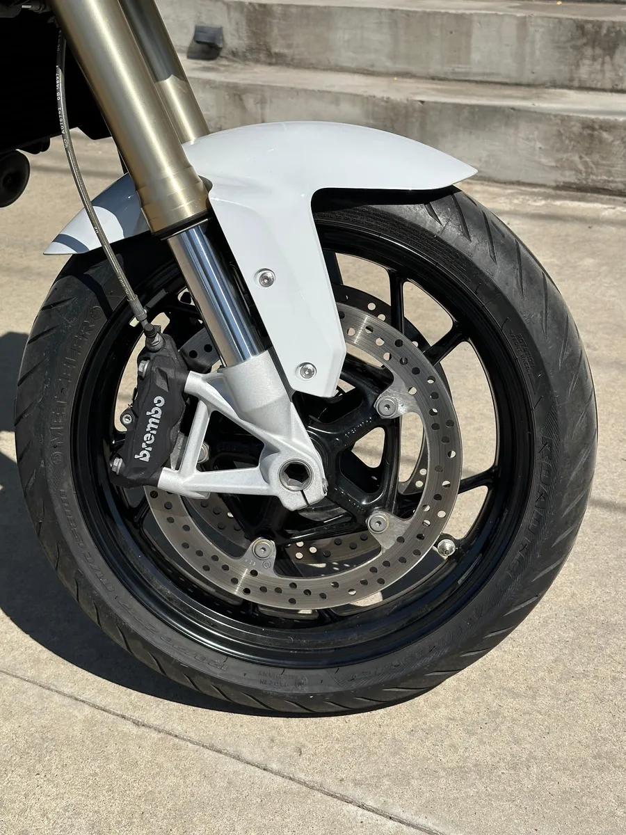 Mira esta publicación de BMW F 800 R 2017 en Motordil