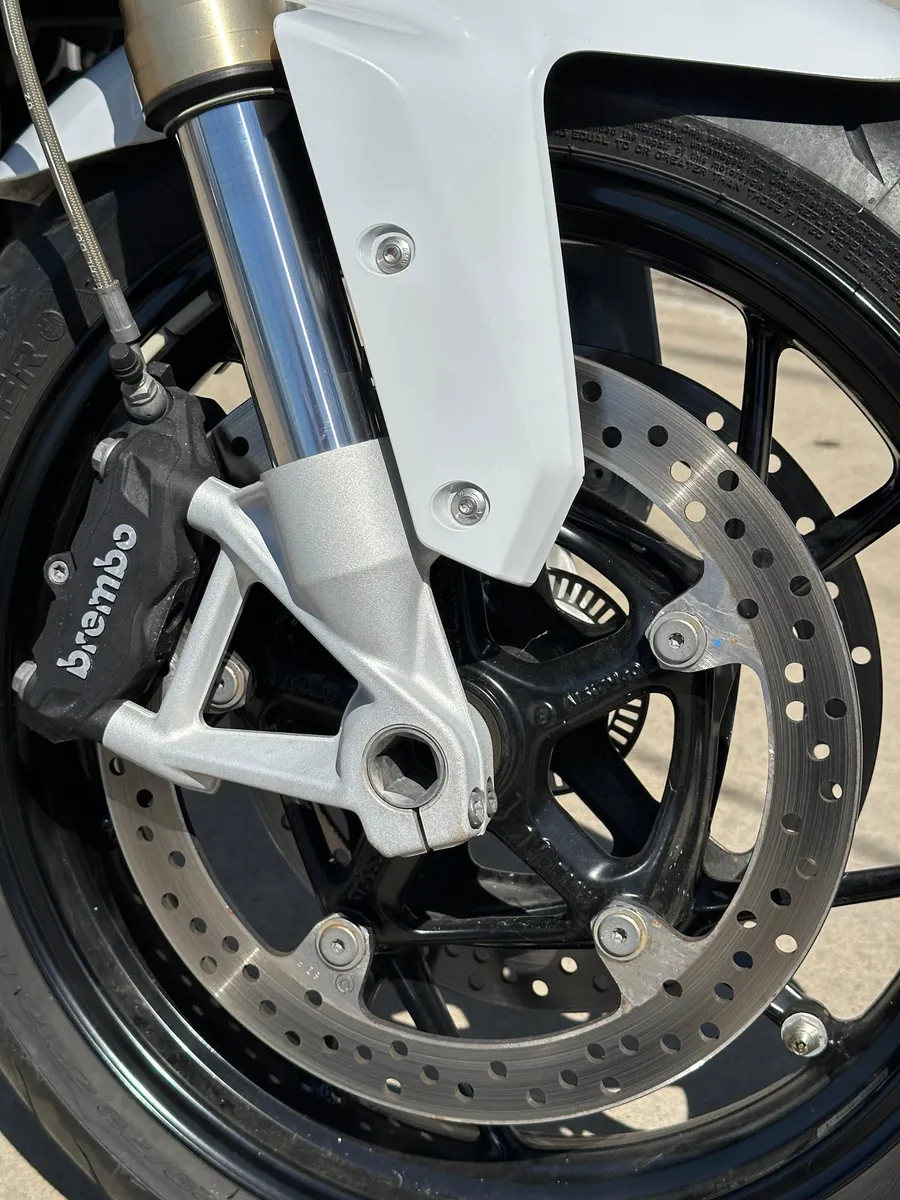 Mira esta publicación de BMW F 800 R 2017 en Motordil